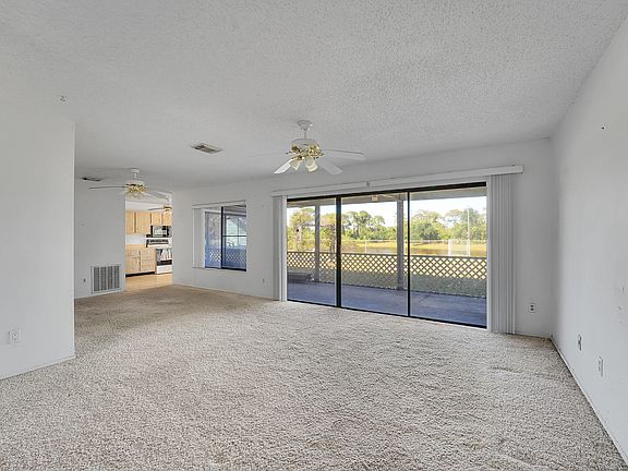5th image of 1701 SE Burgundy Lane