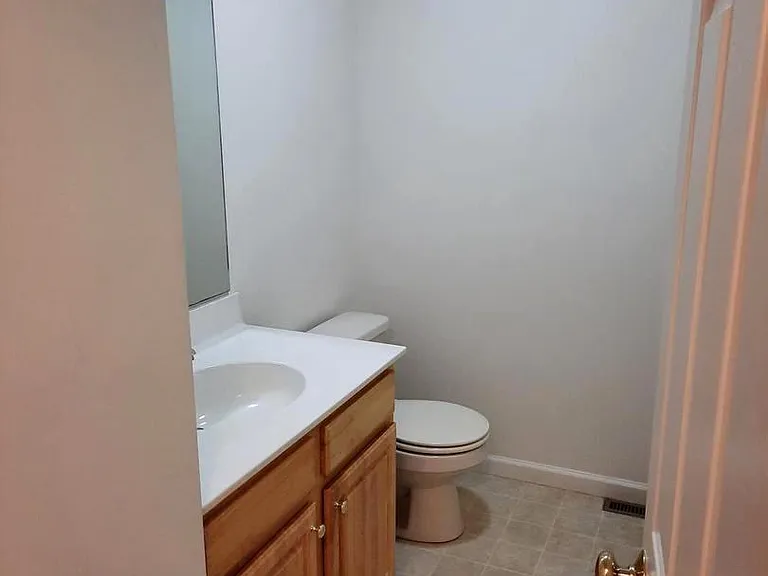 51 N Cherry St — Photo 8