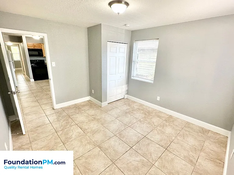 1165 Krayer Street - 4 — Photo 4
