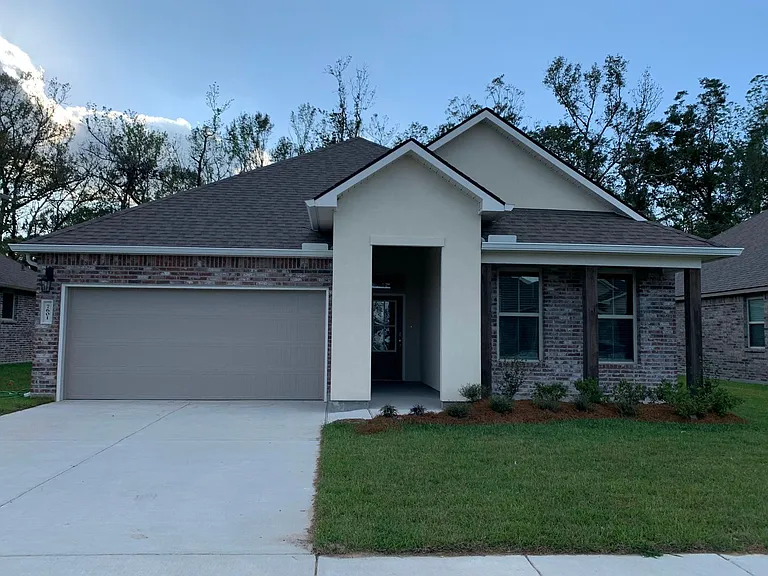 7601 Trailview Dr — Photo 2