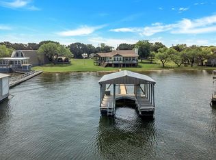 1011 Chaparrel Ln, Graford, TX 76449