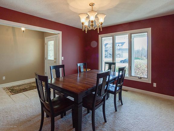 4th image of 1568 Sanborn Dr