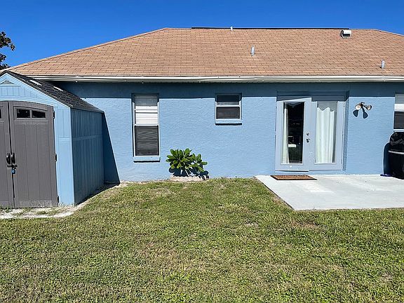 5th image of 1310 Persimmon Dr