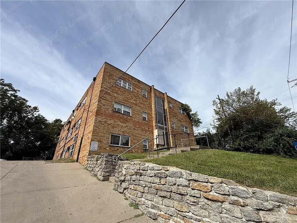 947 Grand Ave #14