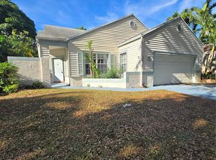 8651 SW 12th St, Hollywood, FL 33025