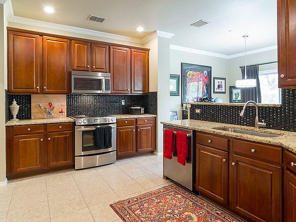 3rd image of 2956 Muirfield Dr