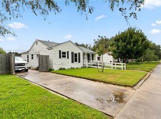 725 Sharon Dr, Corpus Christi, TX 78412