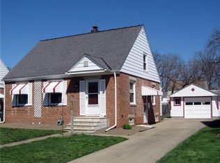 371 Hawthorne St, Elyria, OH 44035