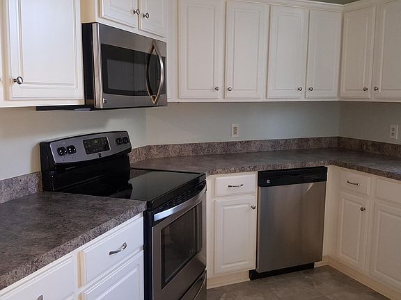 2nd image of 719 Bragg Dr APT F