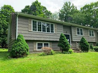 8 Maria Hotchkiss Rd, Prospect, CT 06712