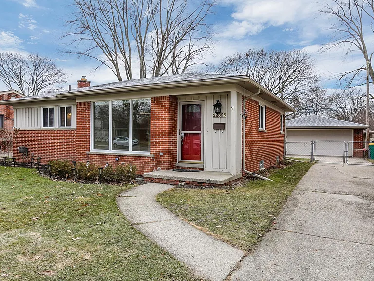 22826 Frederick Ave — Photo 2