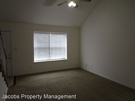 3rd image of 2401 Northampton Dr