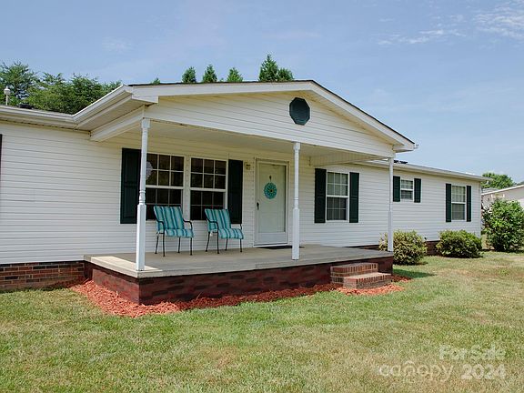 5th image of 121 Broad Meadow Dr