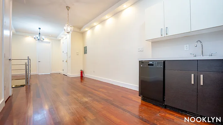 Rented by Nooklyn NYC LLC | media 20