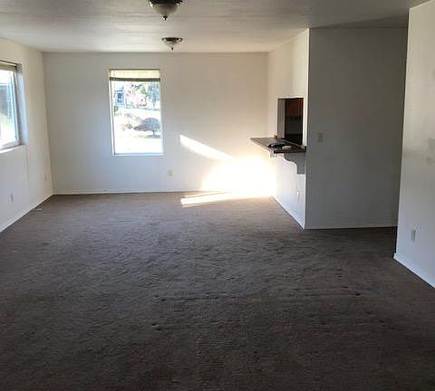 3rd image of 5528 14th Ave NE