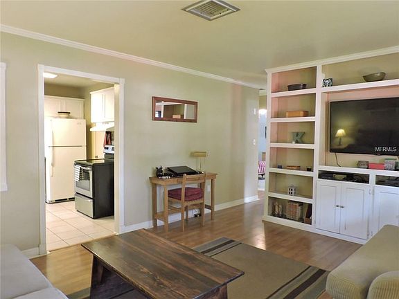 5th image of 2676 Sydelle St