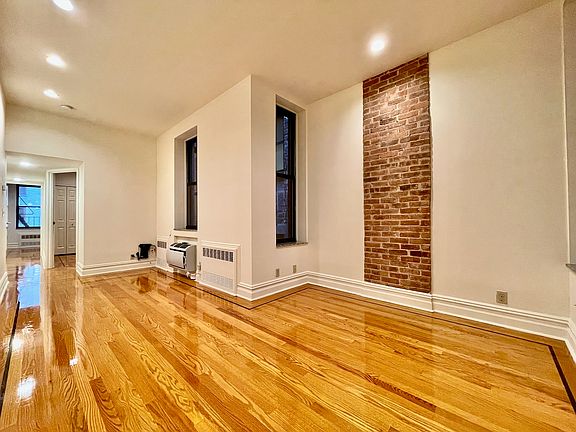 4th image of 129 E 90th St APT 4W