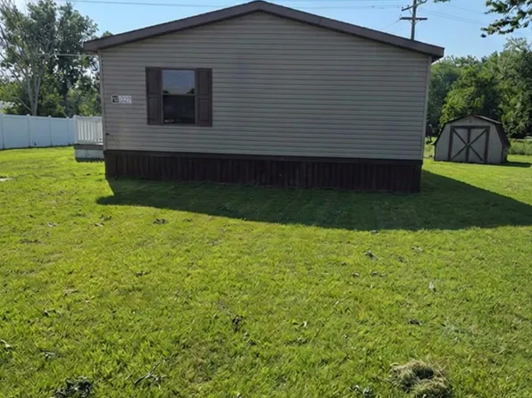 5227 Bud Ln, Casco, MI 48064