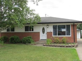 30058 Lisch St, Gibraltar, MI 48173