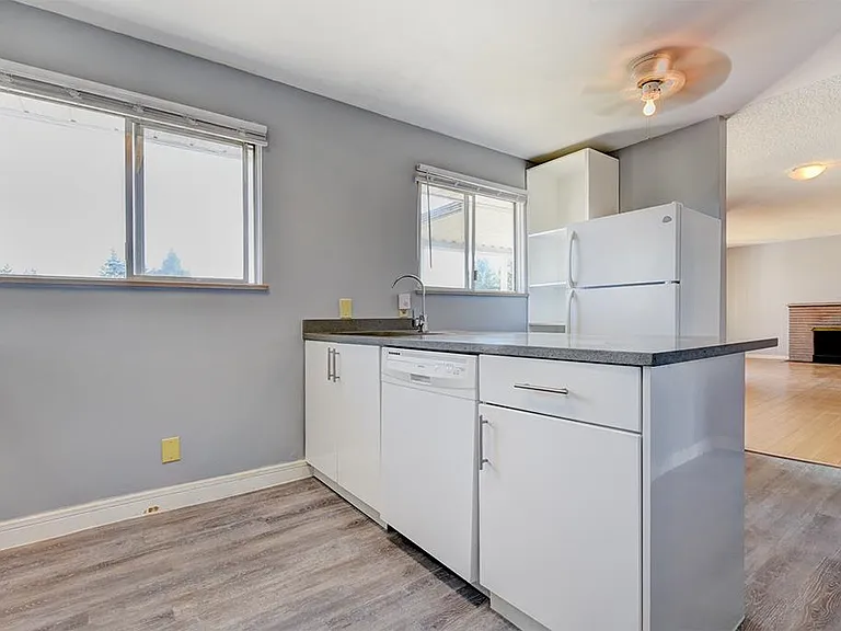6440 Mara Cres #MAIN — Photo 12
