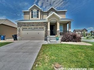 823 Churchhill Downs Dr, Kaysville, UT 84037