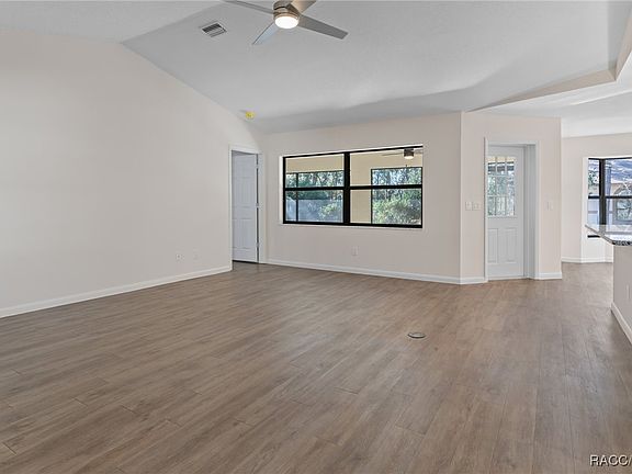 4th image of 3825 W Douglasfir Cir