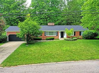 8615 Squirrel Hill Dr NE, Warren, OH