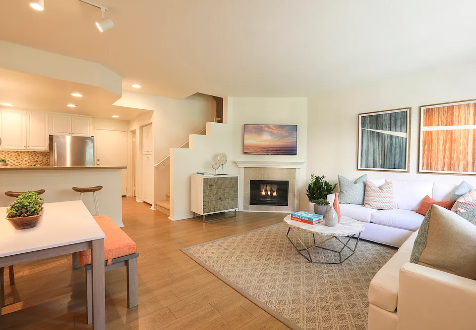 Newport Bluffs Apartment Village