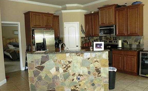 3rd image of 12 Serenade Cir