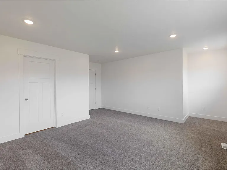 578 W 1120 N — Photo 15