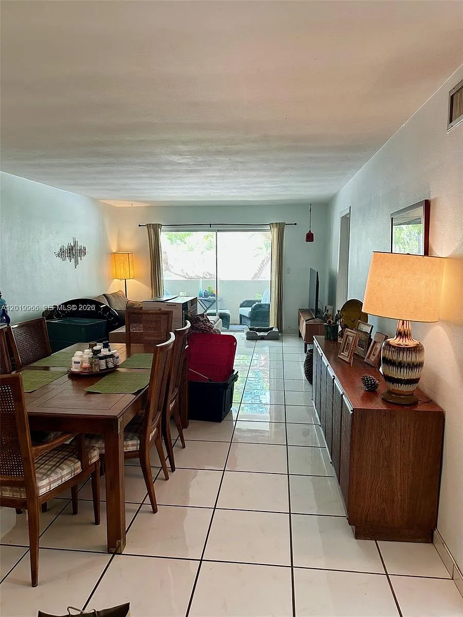 Building Photo - 300 Galen Dr #206