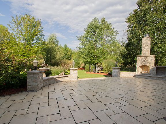 4th image of 408 Riverwood Ct
