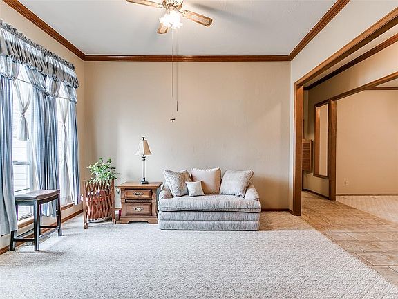 3rd image of 709 Greenfield Dr