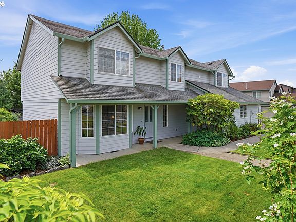 2nd image of 606 NE 148th St