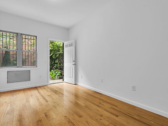 3rd image of 363 Franklin Ave #1