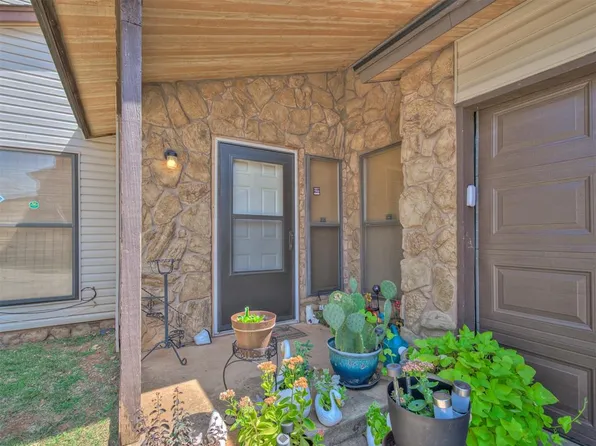 922 NW 115th Ct, Oklahoma City, OK 73114