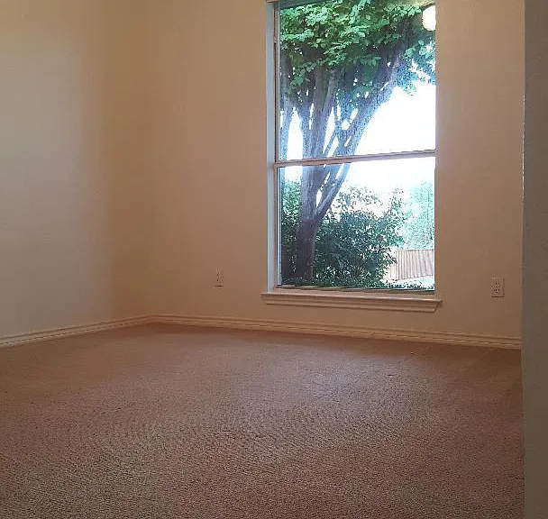 8609 Berwick Dr — Photo 6