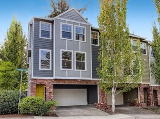 9008 SW Rystadt Ln, Portland, OR 97225