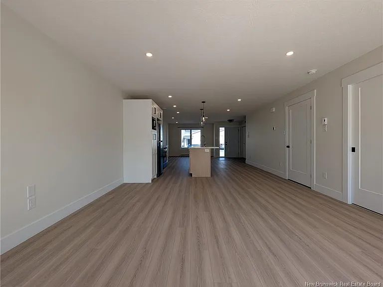 148 Ernest St — Photo 5