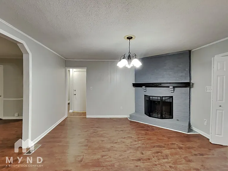 1118 Arrowhead Trl — Photo 8