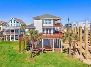 4134 Courageous Ln, Galveston, TX 77554