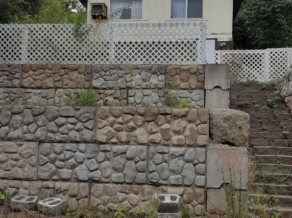 2212 Ora Ave, Saint Maries, ID 83861