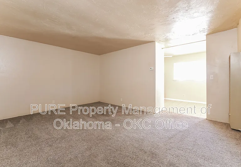 3906 S Hudson Ave — Photo 4