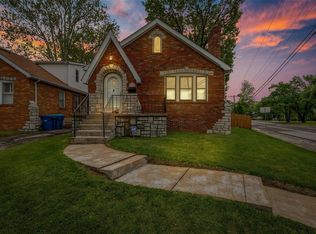 2400 Hartland Ave, Saint Louis, MO