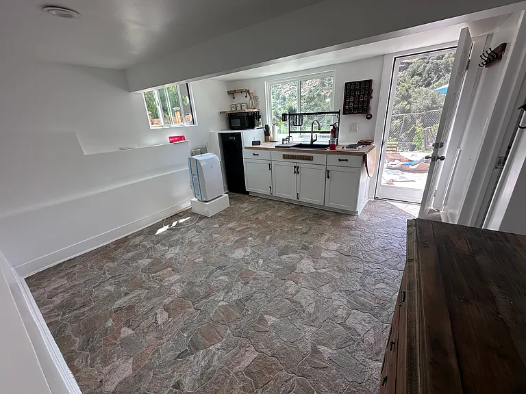 1070 Alta Vista Rd — Photo 8