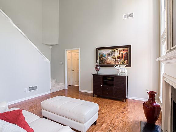 5th image of 3226 Henford Ct