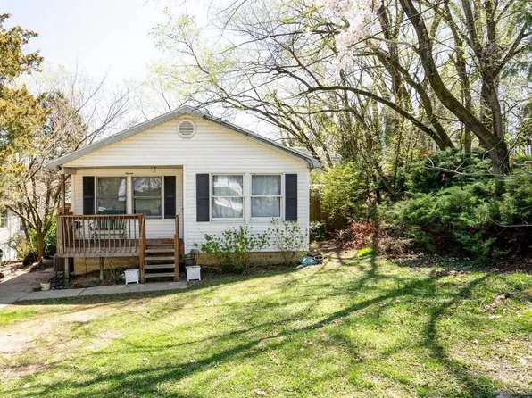 7 E Maiden Ln, Somerdale, NJ 08083