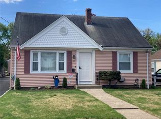 30 Charles St, Cranston, RI 02920