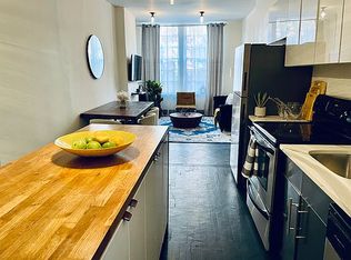 112 E 10th St APT 1, New York, NY 10003