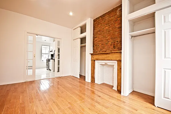 Rented by Nest Seekers International | media 8